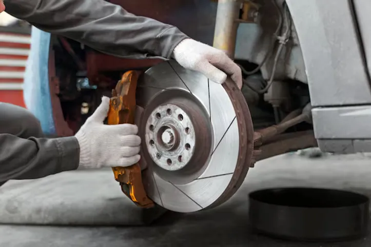 Brakes repair at Akar Auto Center